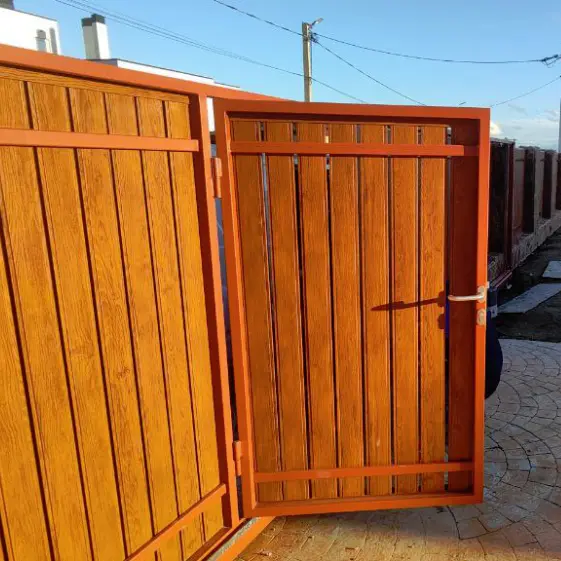 Металлопланкен под дерево Кедр Темный 3D SteelArt вертикальный монтаж