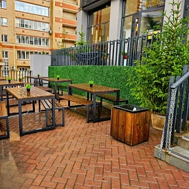 Забор Grass Fence 1.5м для декора стены уличного кафе